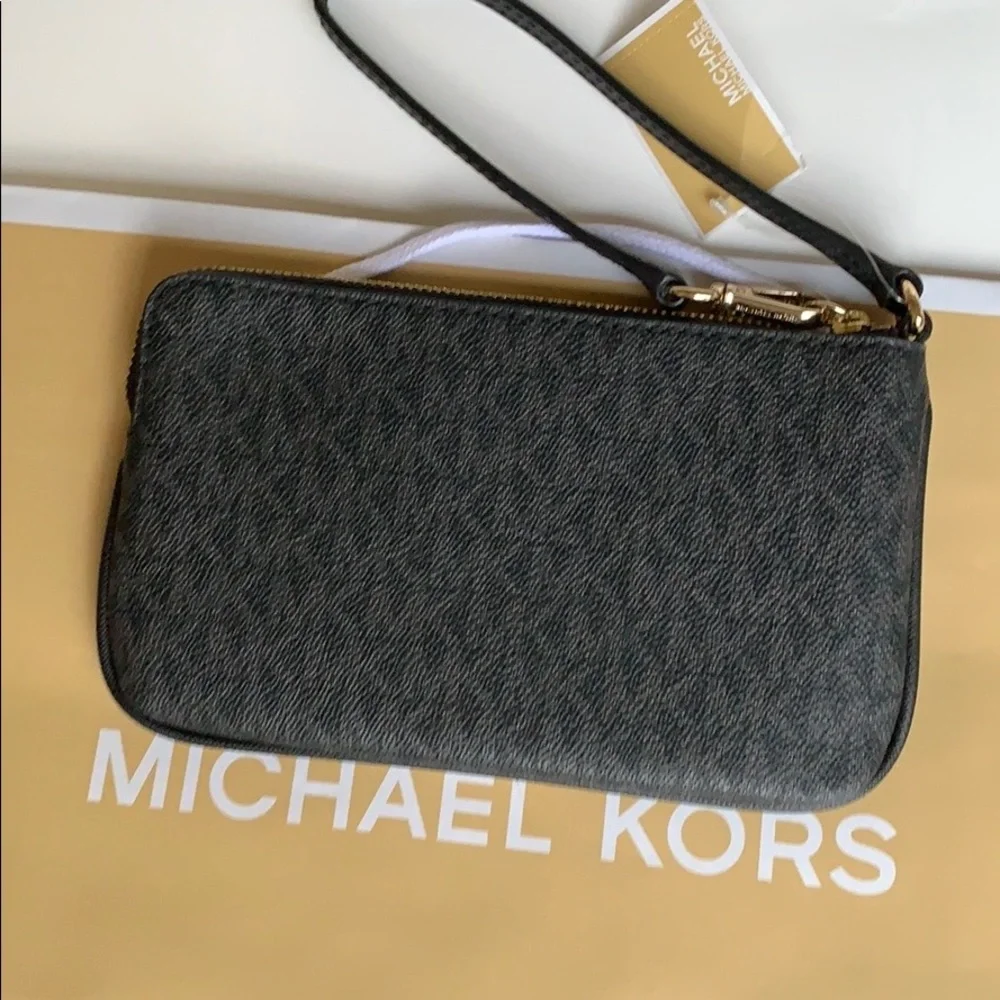 Michael Kors Jet Set Travel Lg Top Zip Wristlet